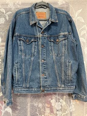 Vintage Classic Levi’s Denim Jean Jacket